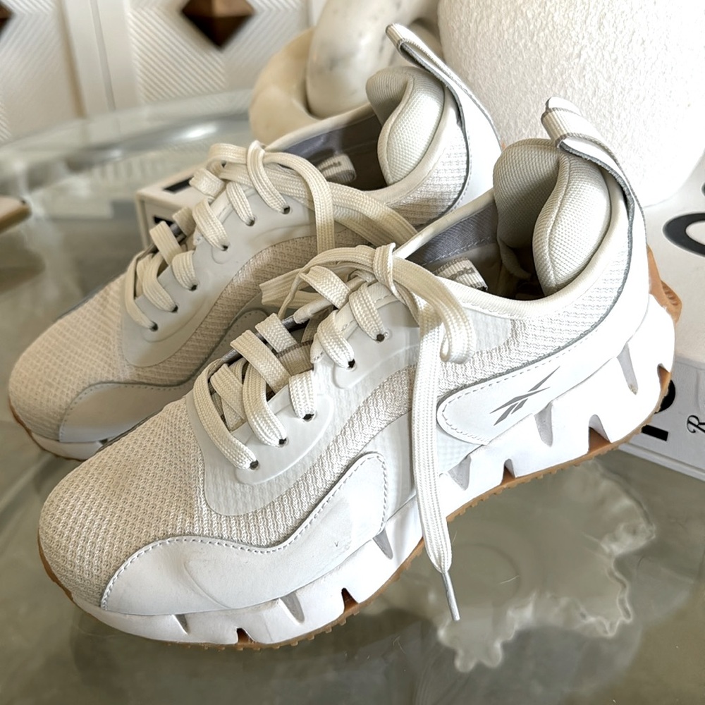 Adorable Reebok Sneakers Comfort Footbed